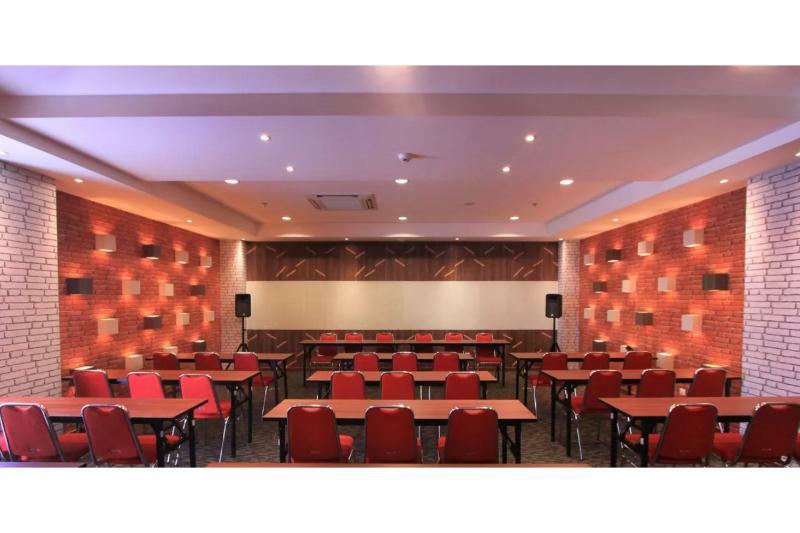Uniq Hotel Jogyakarta Zewnętrze zdjęcie